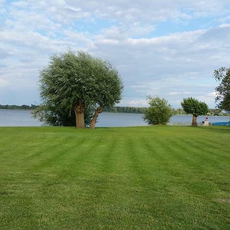 Landferienhof "Mueritzufer" Ludorf ภายนอก รูปภาพ
